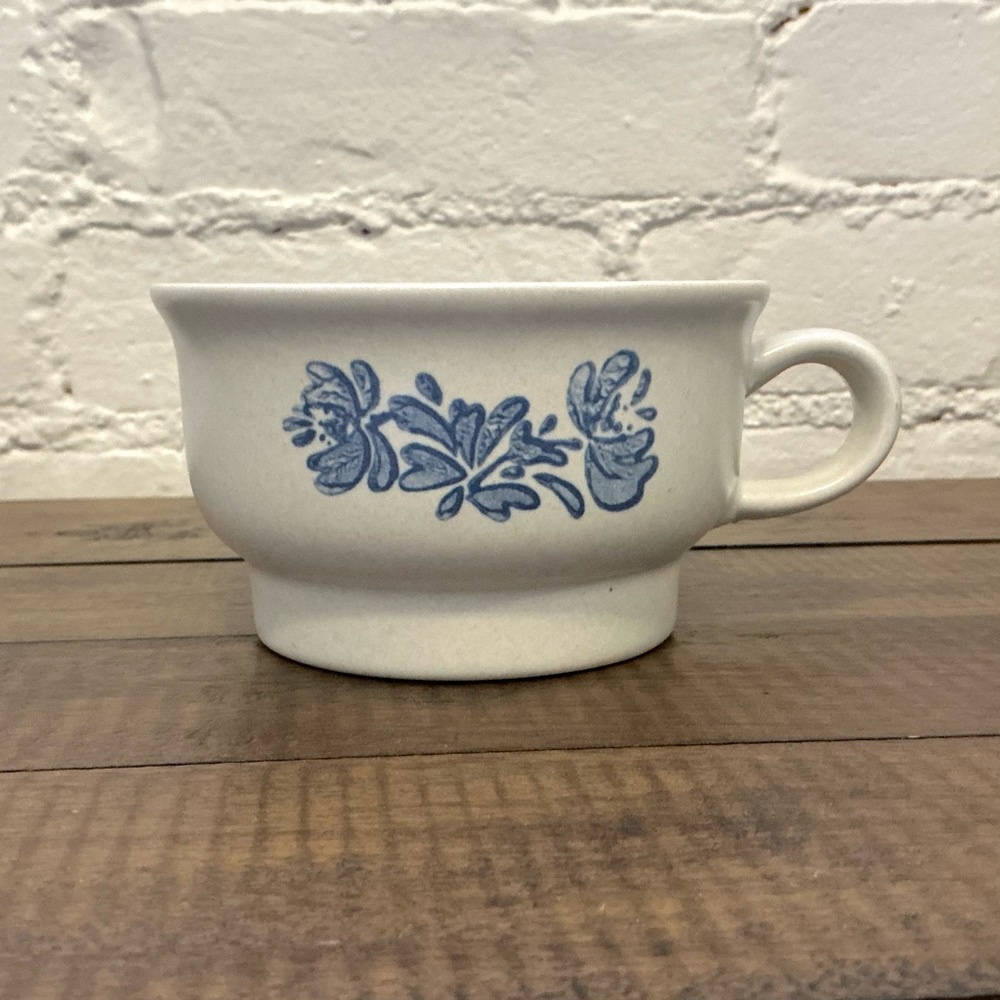 Pfaltzgraff Yorktowne Coffee Cup Vintage